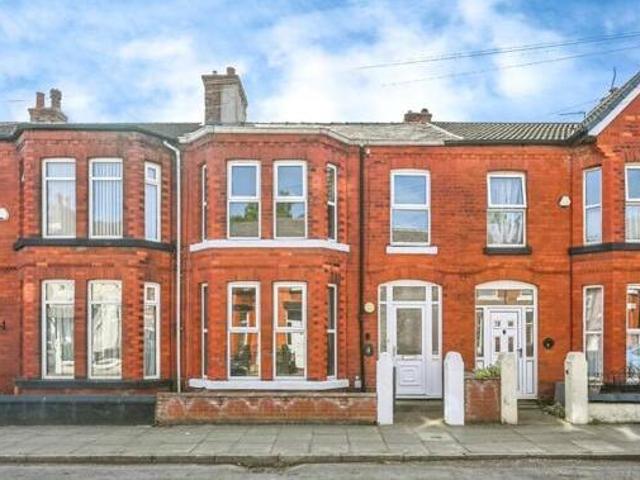House for sale in Calderstones