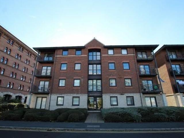 Apartment for rent in Calderstones, Wirral