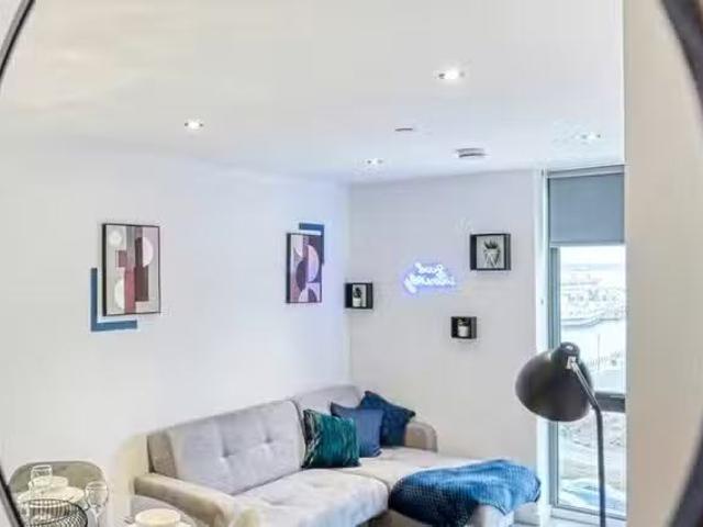 Apartment for rent in Calderstones, Wirral