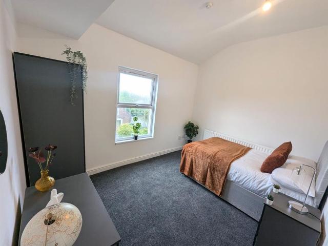 House for rent in Burslem, Stoke-on-Trent
