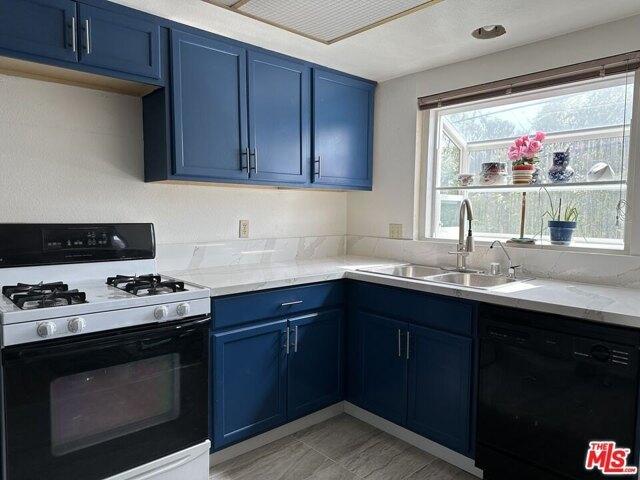 Condo for sale in Canoga Park, California