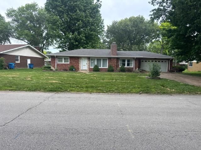 House for sale in East Saint Louis, Illinois
