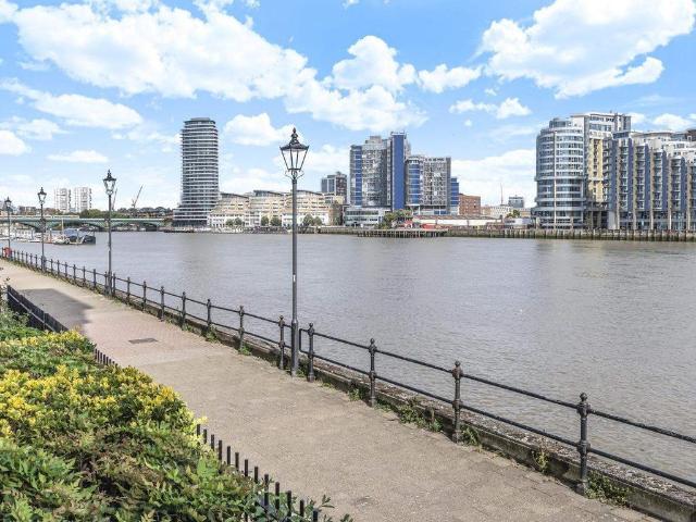 Apartment for rent in Sands End, Greater London
