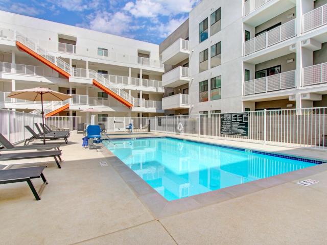 Townhouse for rent in Reseda, Canoga Park
