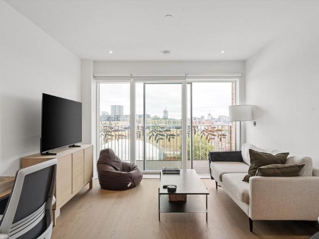 Apartment for rent in Sands End, Greater London