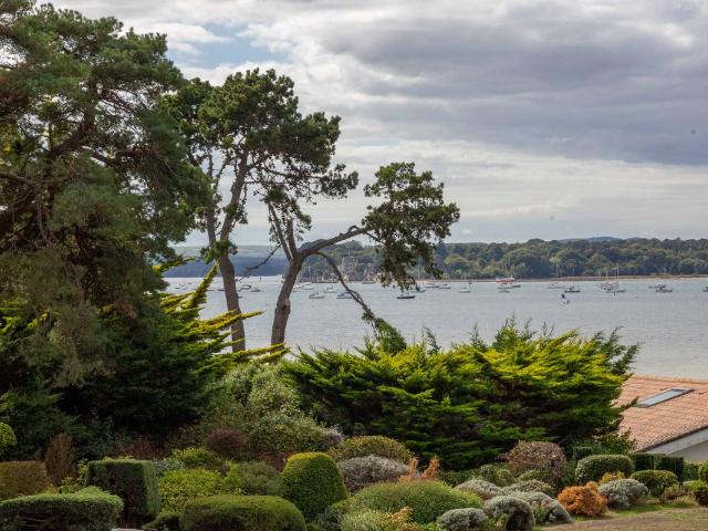 Apartment for rent in Canford Cliffs, Poole