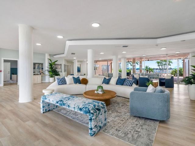 Apartment for rent in South Pasadena, Florida