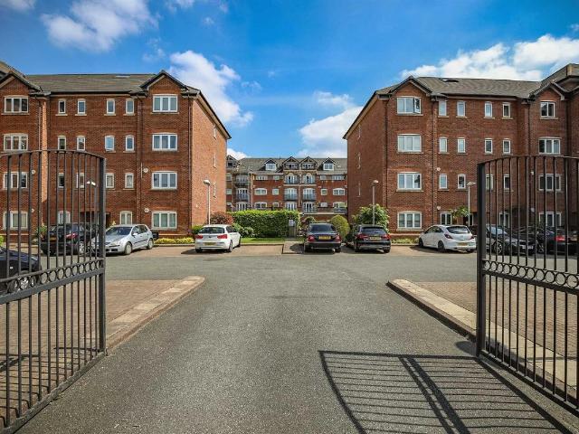 Apartment for rent in Sale Moor, Trafford Park