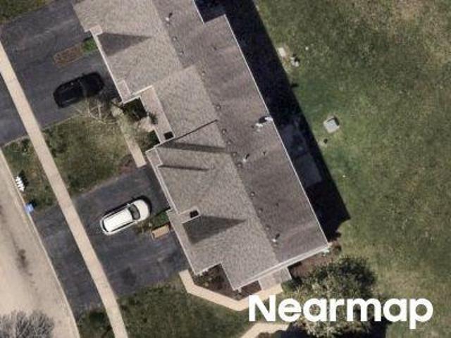 Townhouse for sale in Dekalb, Illinois