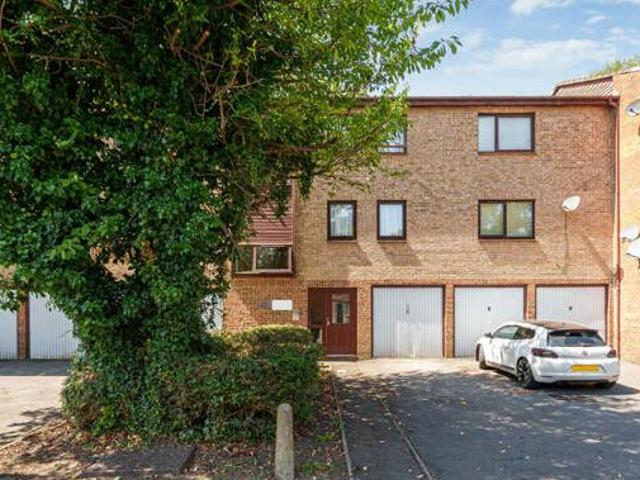 House for sale in Uxbridge, Greater London