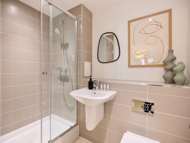 Apartment for rent in Hale Village, Cat Hill