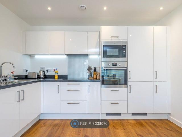 Apartment for rent in Hale Village, Tottenham Hale