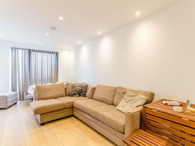Apartment for rent in Hale Village, Tottenham Hale