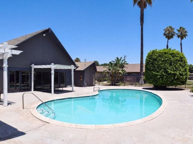 Apartment for rent in Tustin, California