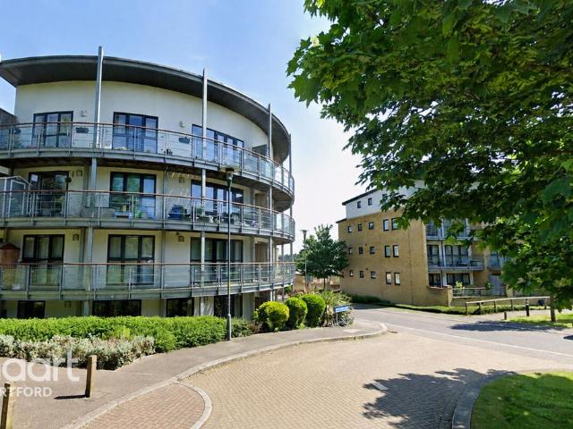 Apartment for rent in Worcester Park Estate, Monks Orchard