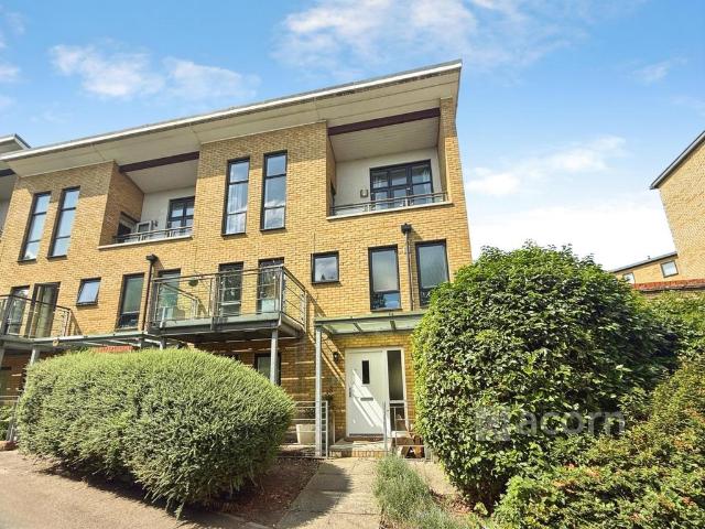 House for rent in Worcester Park Estate, Monks Orchard