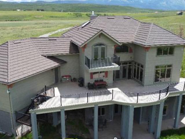 House for sale in Lethbridge, Alberta