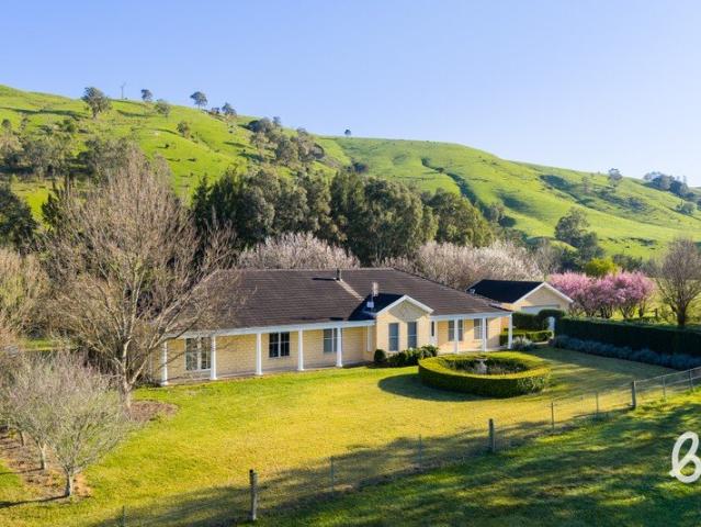 Cottage for sale in Glendon Brook, New South Wales