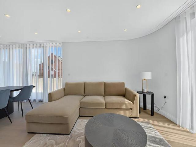 Apartment for rent in Sands End, Greater London