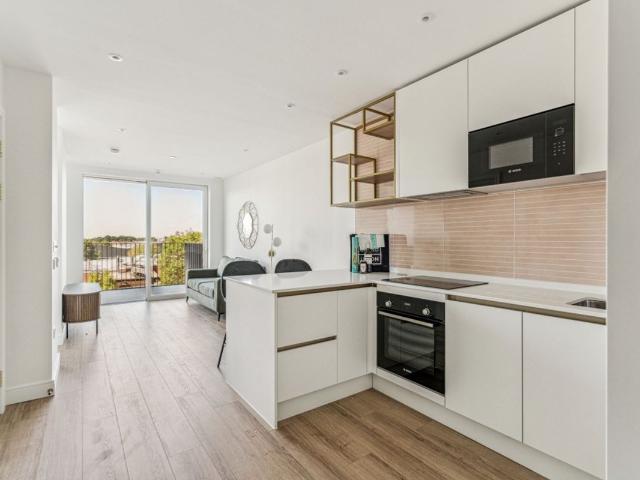 Studio for rent in London Borough of Brent, Greater London