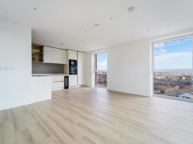 Apartment for rent in Alperton, Greater London