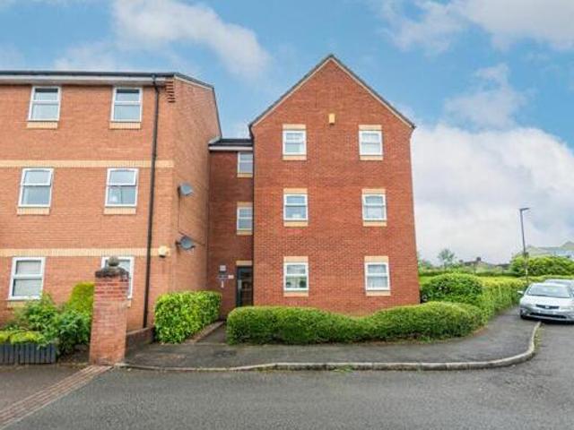 House for sale in Leigh