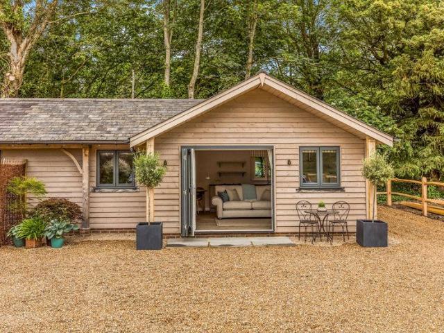 House for rent in Littlecote, West Sussex