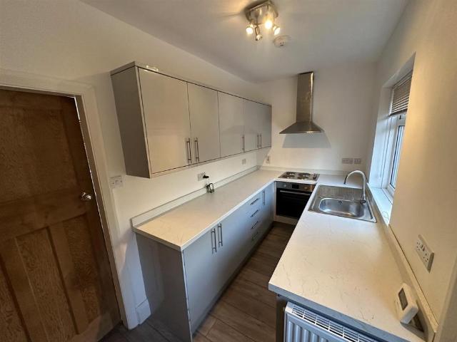 House for rent in Norwood Green, Calderdale