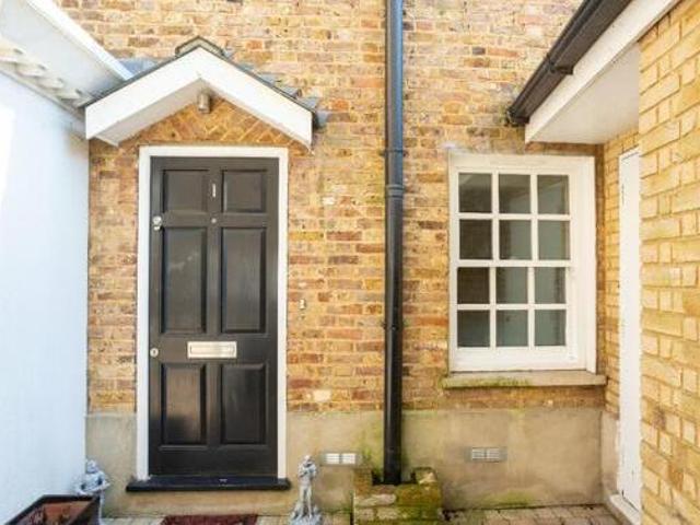 House for sale in Watford Heath, North Watford