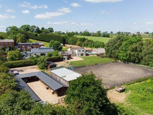 House for sale in Northampton, Northamptonshire