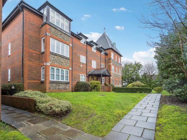 House for rent in Northwood, Greater London