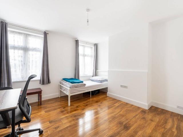 Apartment for rent in Sudbury, Greater London