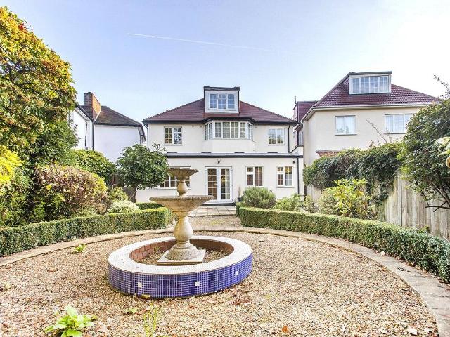 Room for rent in Hendon Central, The Hyde