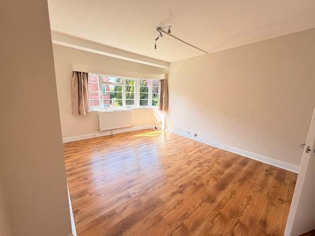 Apartment for rent in Mill Hill, Greater London