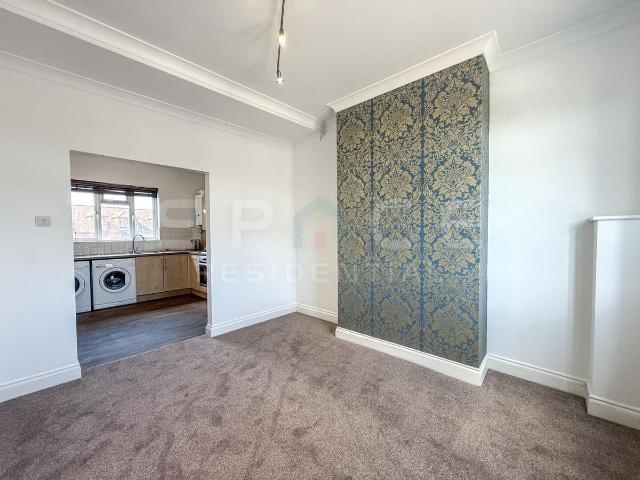 Apartment for rent in The Hale, Mill Hill