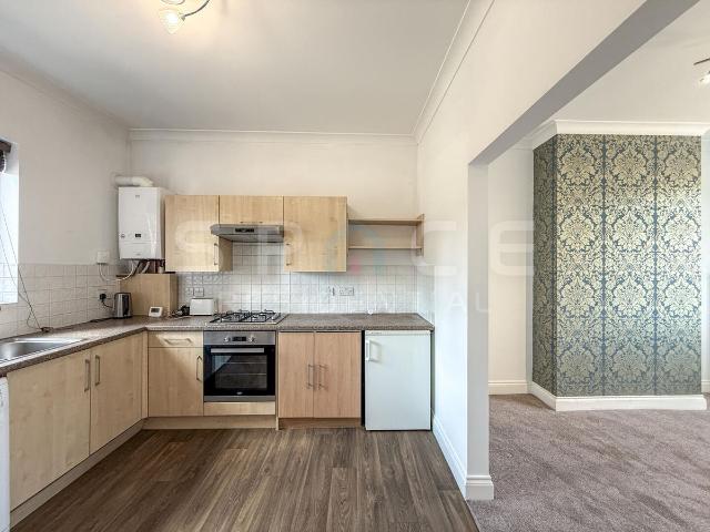 Apartment for rent in The Hale, Greater London