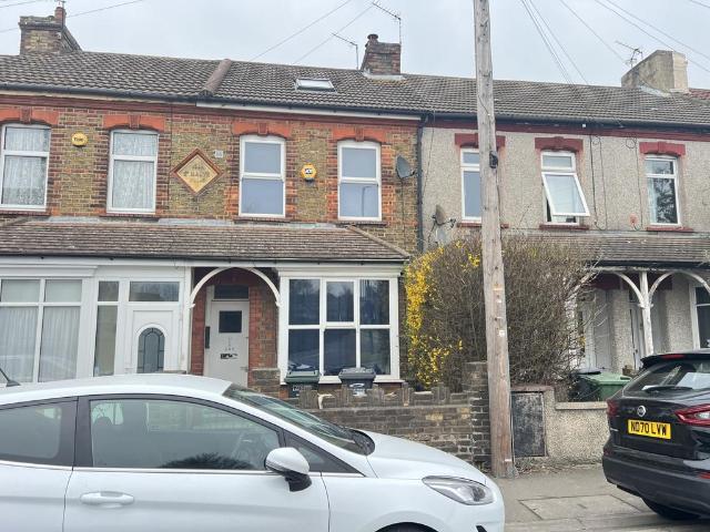 House for rent in Worcester Park Estate, Monks Orchard