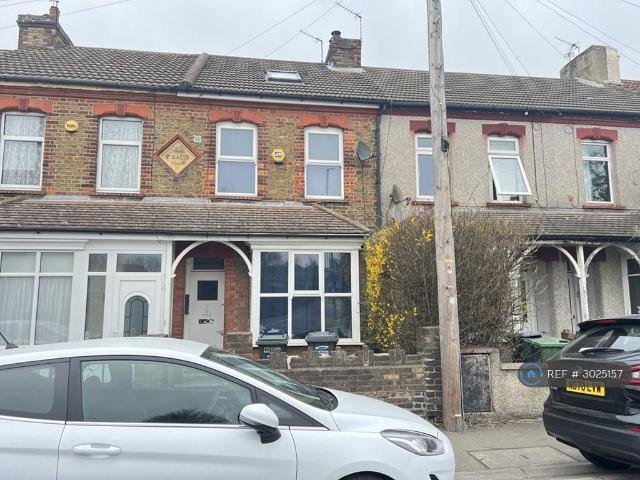 House for rent in Worcester Park Estate, Monks Orchard