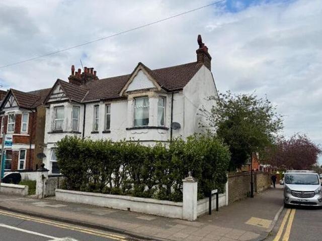 House for sale in Brompton, Gillingham
