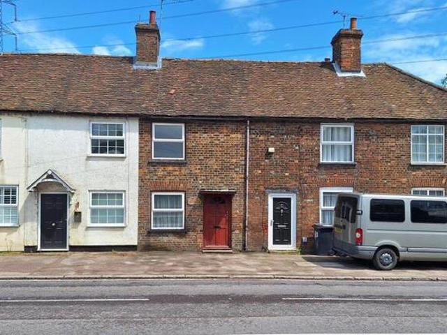 House for sale in Lyons, Greater London
