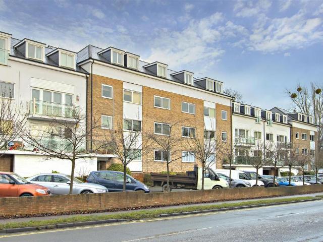 Apartment for rent in Radlett, Hertfordshire