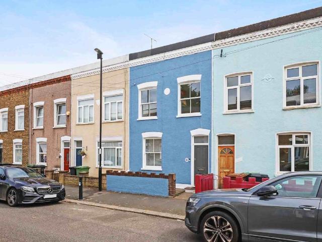 House for rent in London Borough of Lewisham, Lower Sydenham