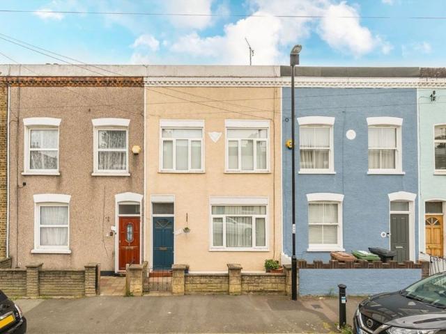 House for rent in London Borough of Lewisham, Lower Sydenham