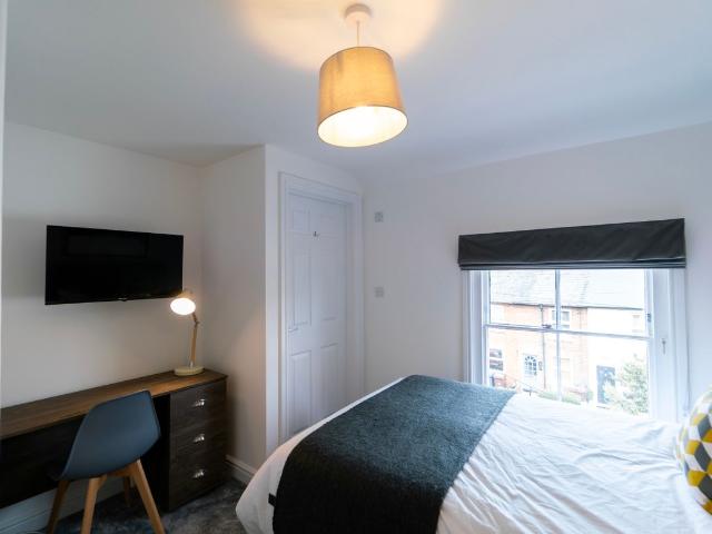 Room for rent in Newtown, Reading