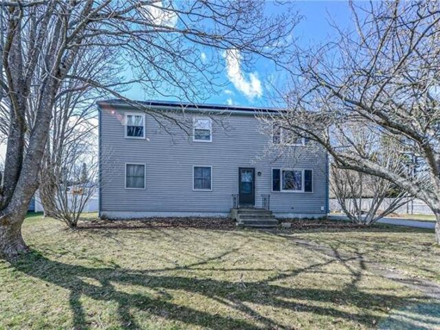 House for sale in Portsmouth, Rhode Island