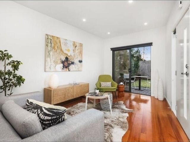 Room for rent in Camerons Creek, Victoria
