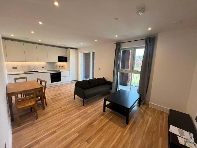 Apartment for rent in Colindale Gardens, Greater London