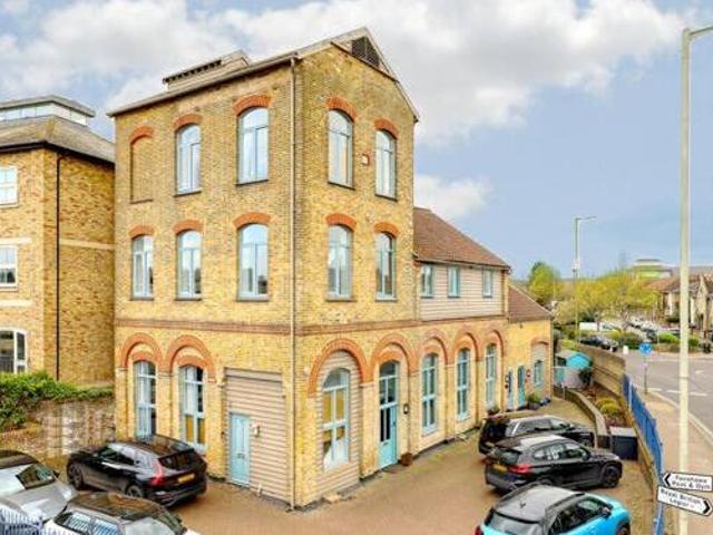 House for sale in Kings Hill, East Hertfordshire