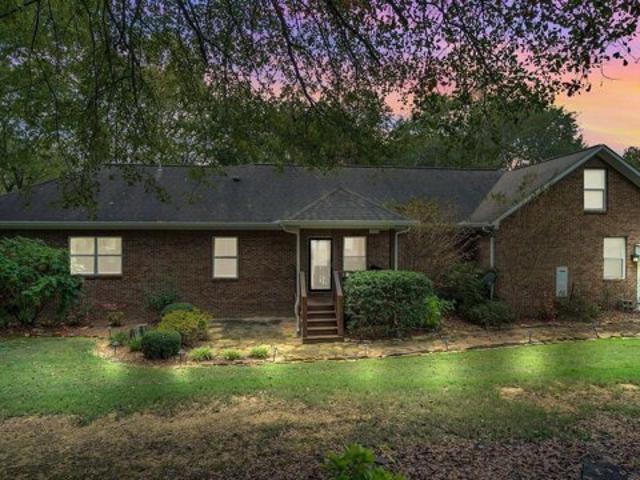House for sale in Boaz, Alabama