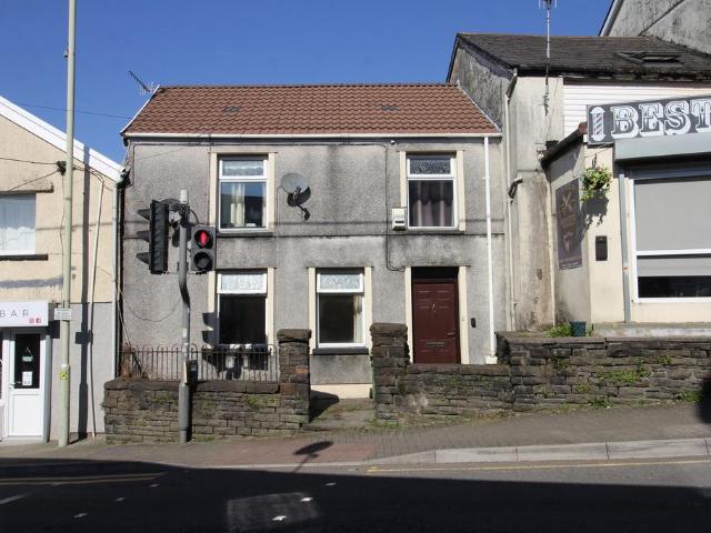 Apartment for rent in Tonyrefail, Coedely
